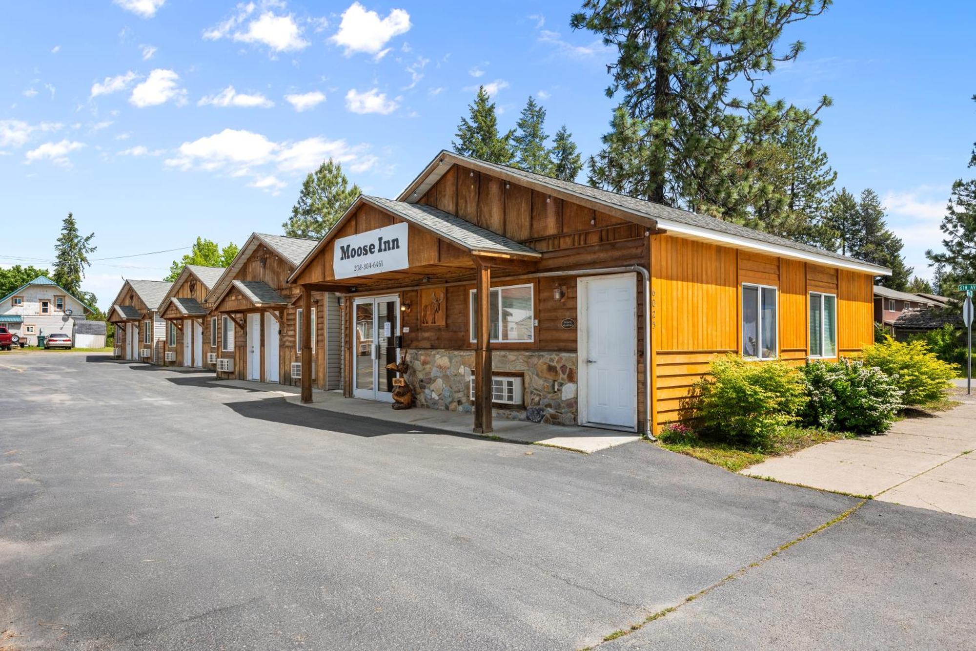 Spirit Lake Moose Inn מראה חיצוני תמונה